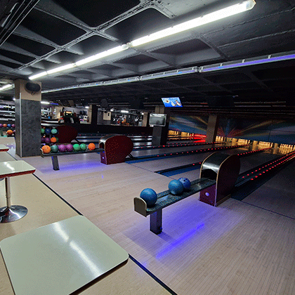 4 € on bowling game + beverage