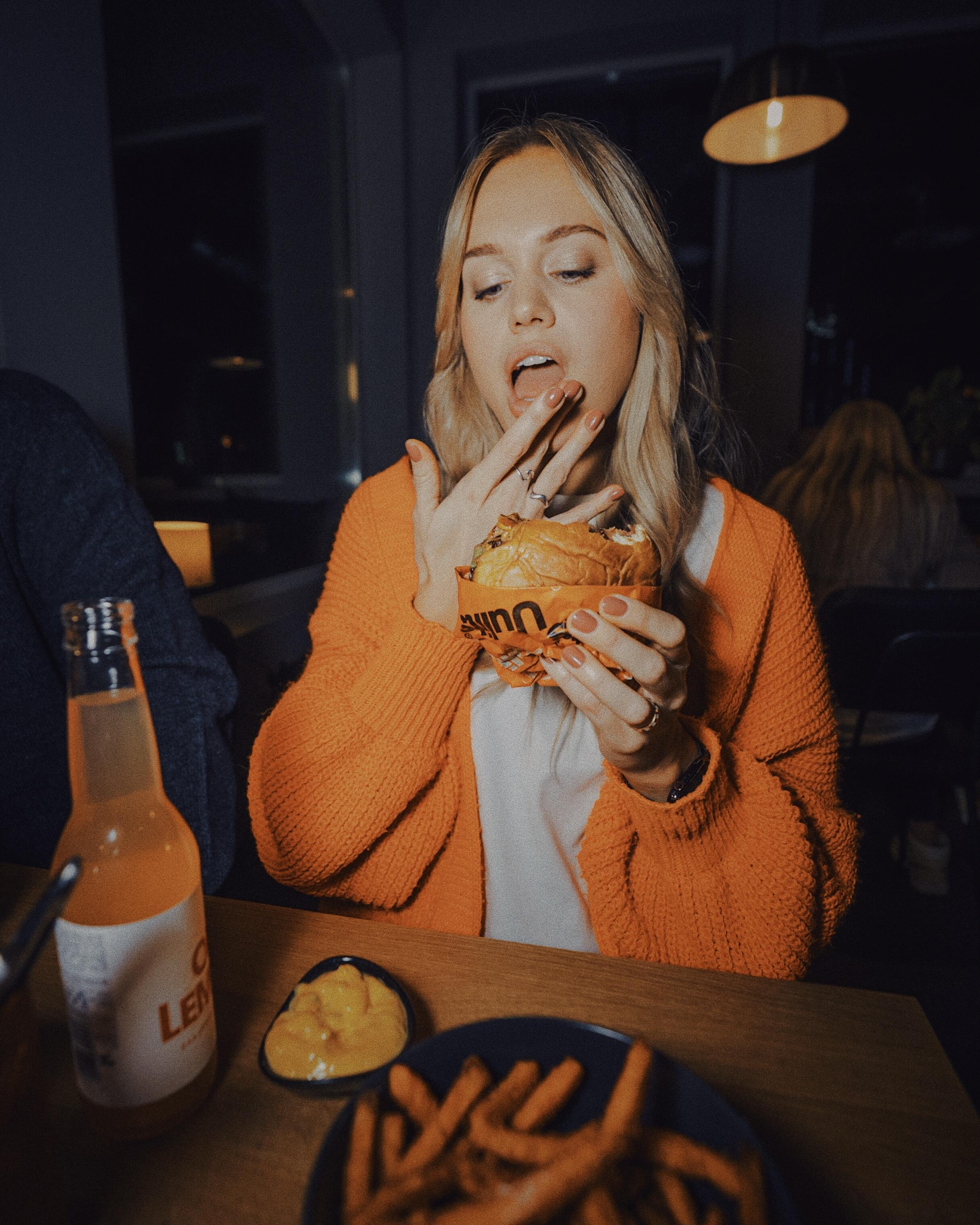 Uulits x European Youth Card combo: cheeseburger + fries = 12.90€.